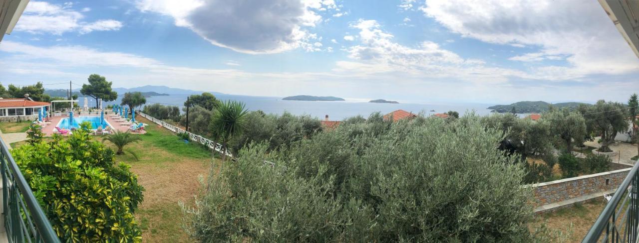 ホテル Azzurro Katsaros  エクステリア 写真